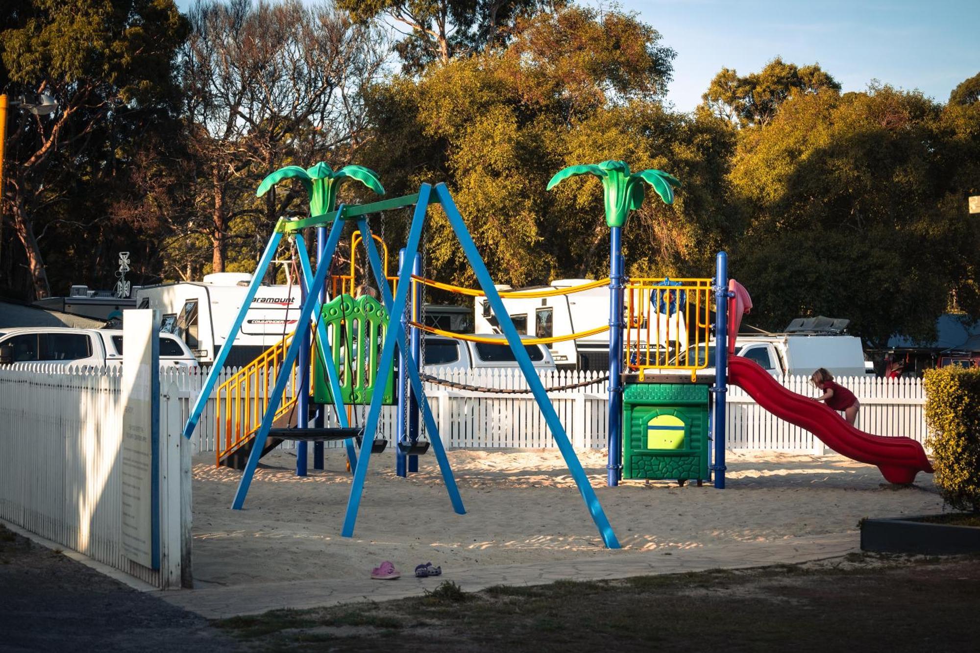 Strahan Beach Tourist Park Exterior photo